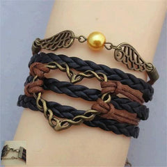 Multilayered leather bracelet