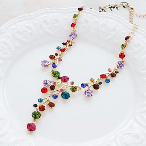 Necklace with multicolored rhinestones