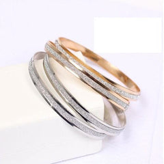 2-in-1 shimmering bangle set