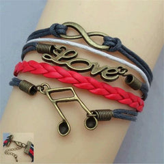 Multilayered leather bracelet