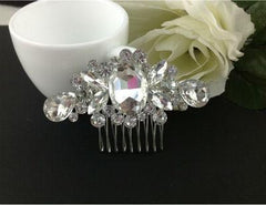 Hair clip with flowery details in crystals and pearls